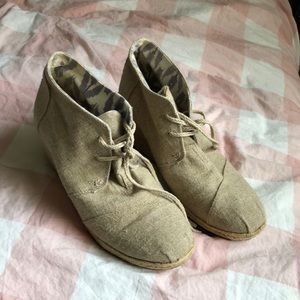 Toms wedges